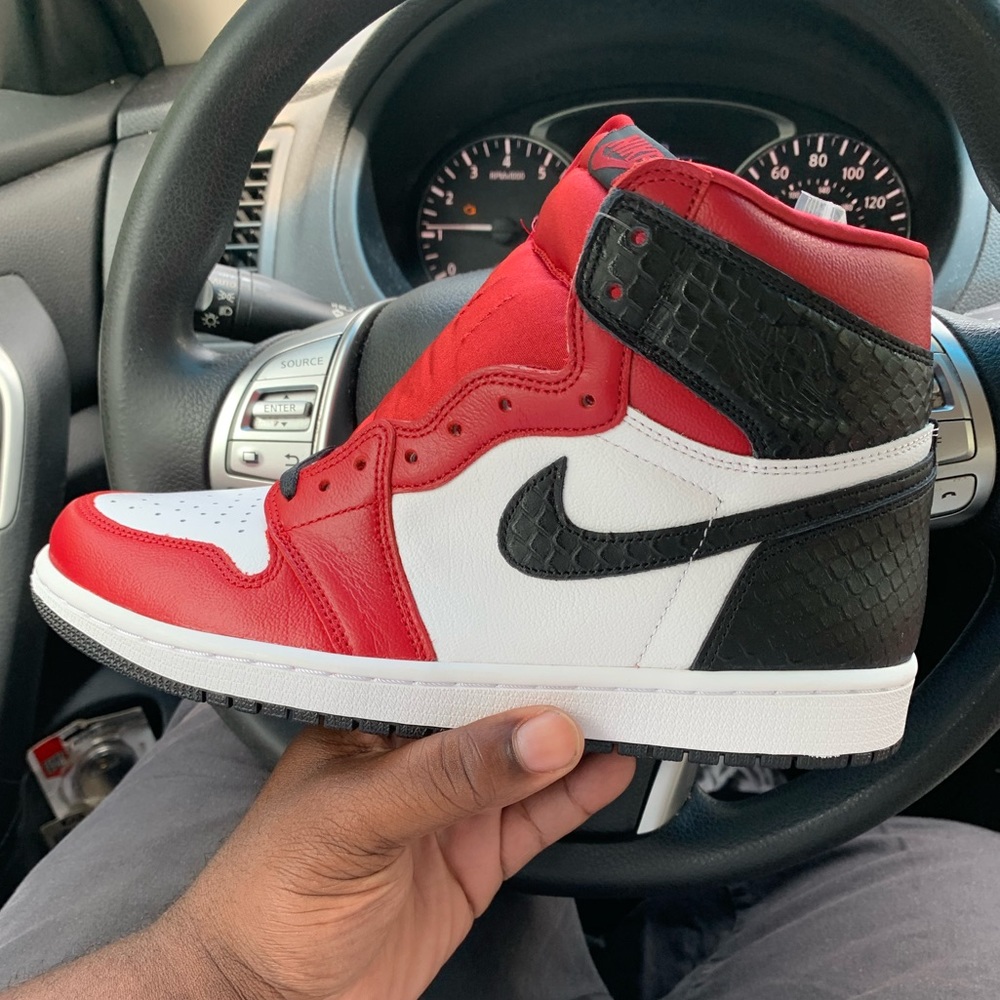 Retro 1 - Picture 2 of 3